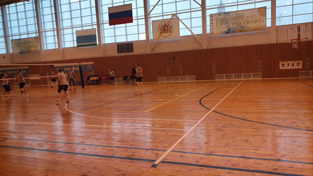 Спортивный зал ГЛК "Гора Белая" Спортивный зал ГЛК "Гора Белая"