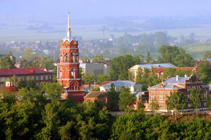 Tihvinskiy_hram_Kungur.jpg